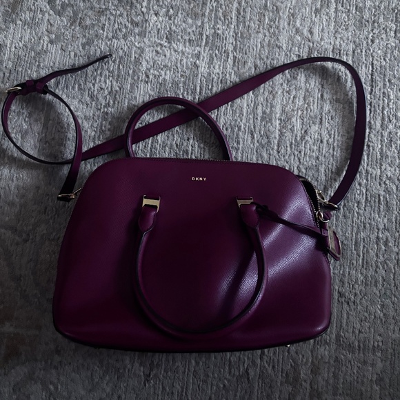 DKNY Red leather purse - Picture 1 of 7